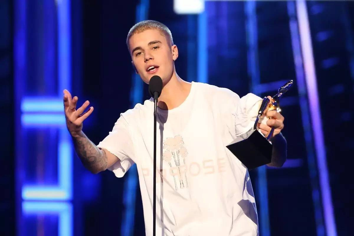 比伯经纪人称购买霉霉音乐版权无恶意:真相会浮出水面图片