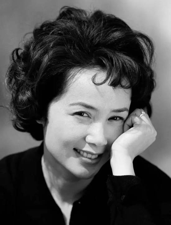 演员,导演蒋雯丽 "我觉得最有力量的,尤其是男人,还是正面.